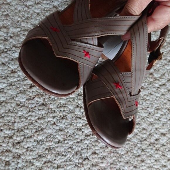 Chie Mihara gray Leather Heeled Sandals Size 37.5 - Picture 6 of 12